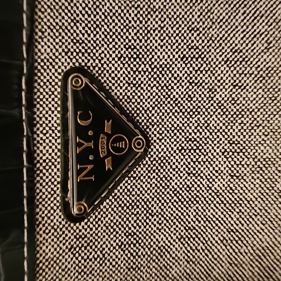 N.Y.C Women's Purse/Bag - Picture 3 of 9